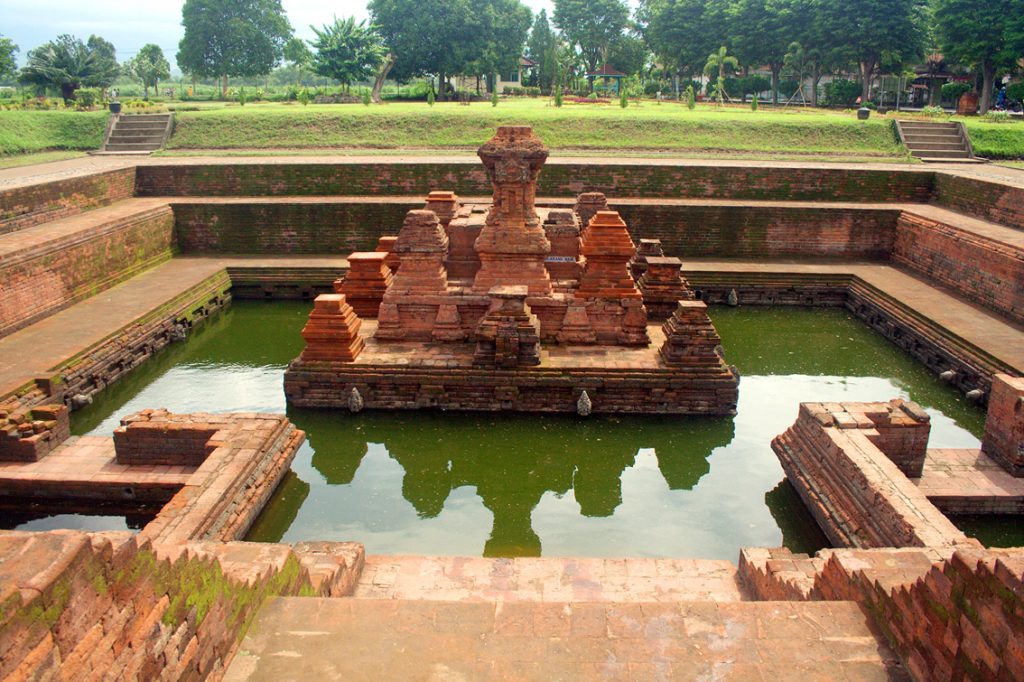 Candi Tikus Wisata di Mojokerto